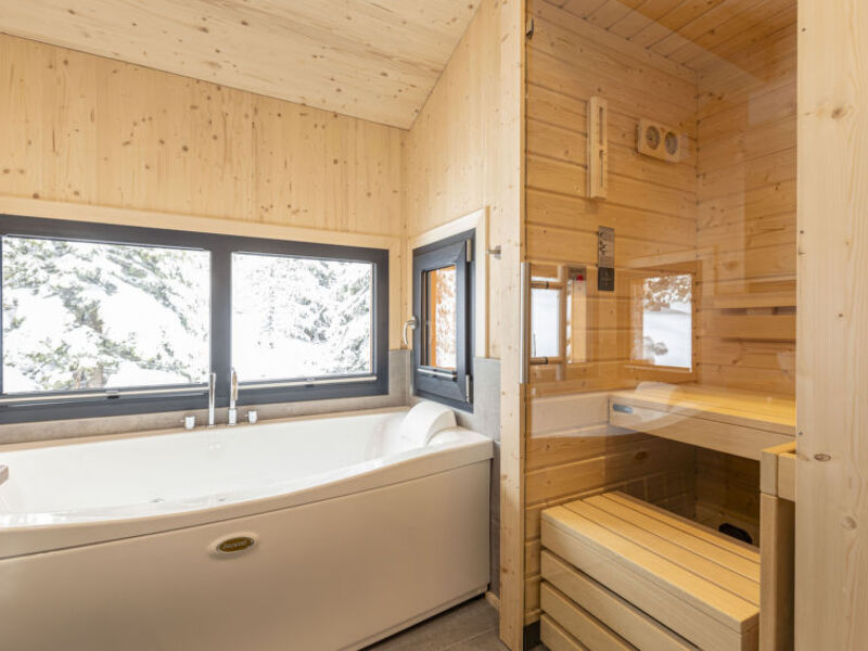 Superior Chalet mit Sprudelpool innen