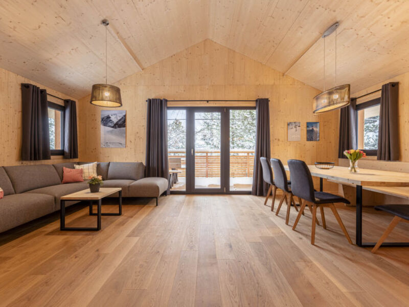 Superior Chalet mit Sprudelpool innen